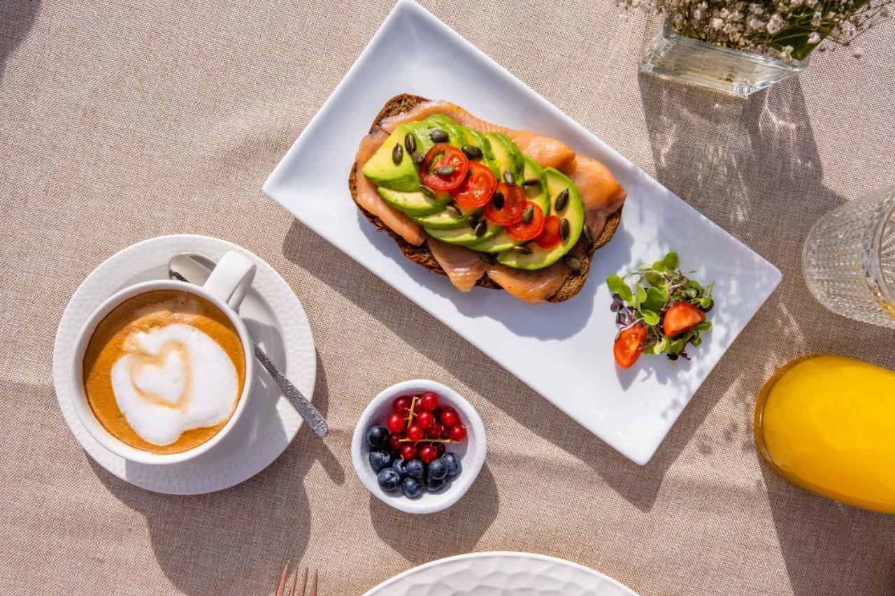 Soho Boutique Castillo De Santa Catalina - Adults Recommended Málaga Exterior foto A breakfast at the hotel